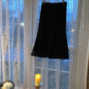 Ann Taylor Loft, Sz 14, black skirt w/ black lace hem, fully lined, pristine.